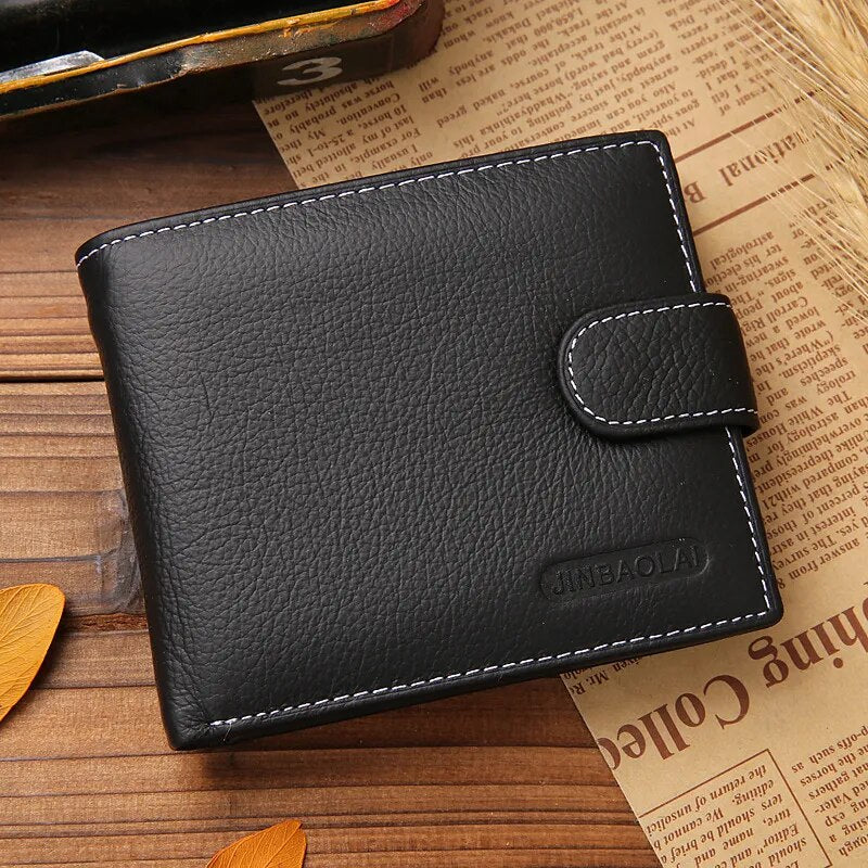 "High-Quality Cow Leather Wallet: Classic Zipper Purse Style"